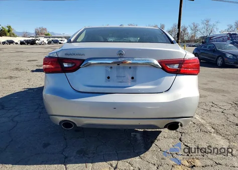 2018 Nissan Maxima 3.5S z USA, uszkodzony, nr VIN 1N4AA6AP5JC409505